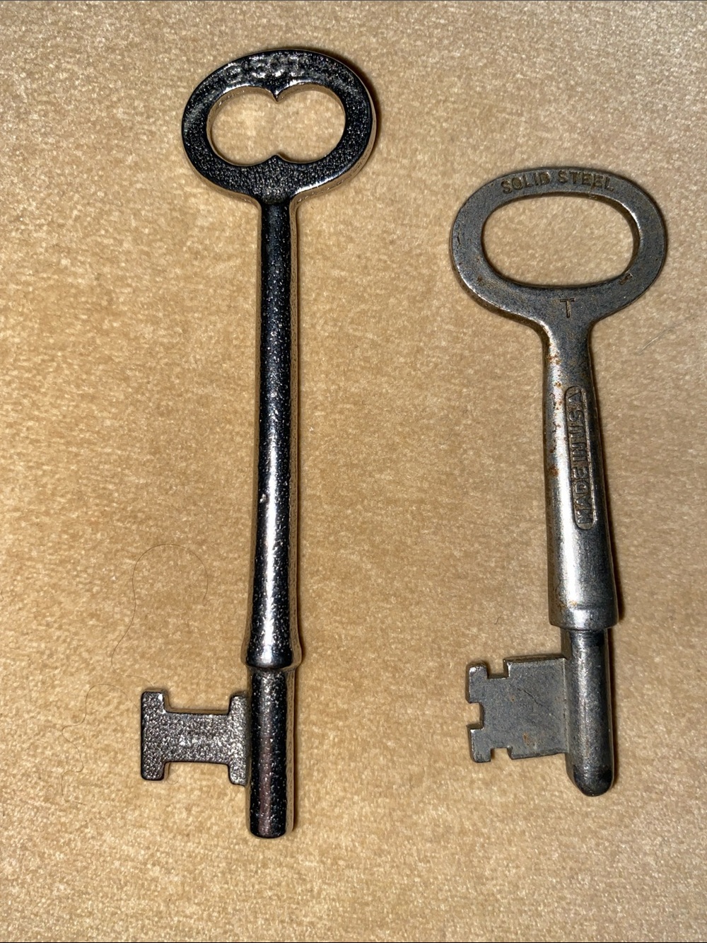 2 Vintage Skeleton Keys • Taylor - G501 • Yale & Towne - 62
